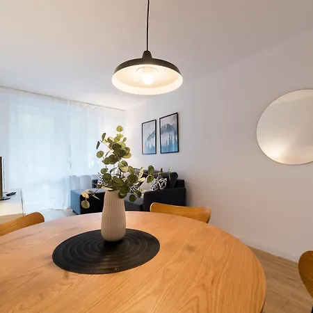 Apartment Kosmonautow Comfort By Bookinghost